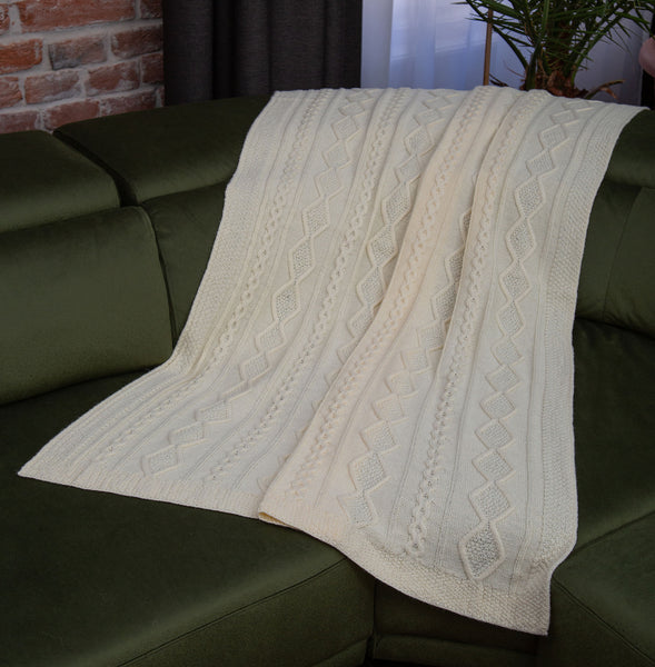 ☘️ Aran Diamond Cable Throw ☘️