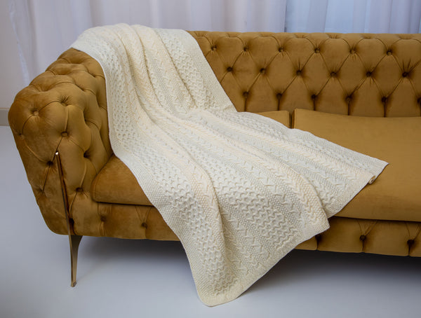 ☘️ Chunky Cable Knit Throw ☘️