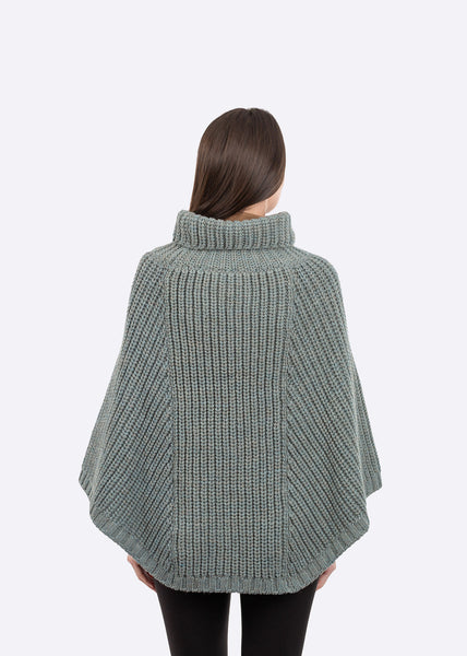 ☘️ Cable Stitch Irish Poncho ☘️