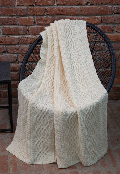 ☘️ Merino Wool Aran Knit Celtic Throw ☘️