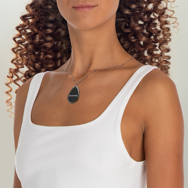 ☘️ Póg Mo Thóin Oval Necklace ☘️